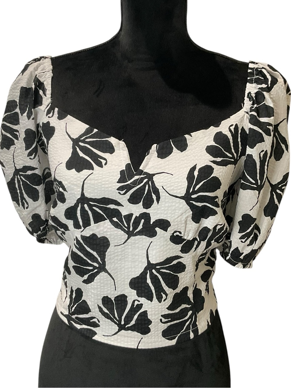 Francesca Cindy Leaf Print Black White Floral Puff Sleeve Square Neck Top Large